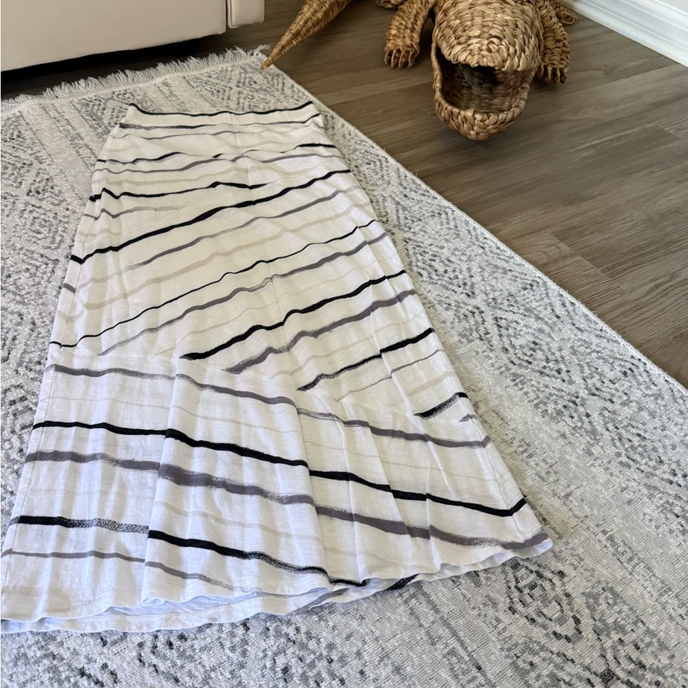 Express White Gray and Black Striped Brush Stroke Maxi Skirt Size XS